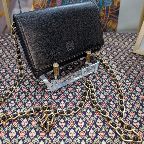 LOEWE Metallic Trifold Anangram Wallet - Picture 14 of 14